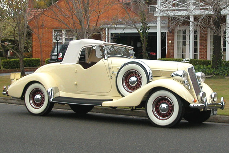 1935 Studebaker Commander, Roadster.